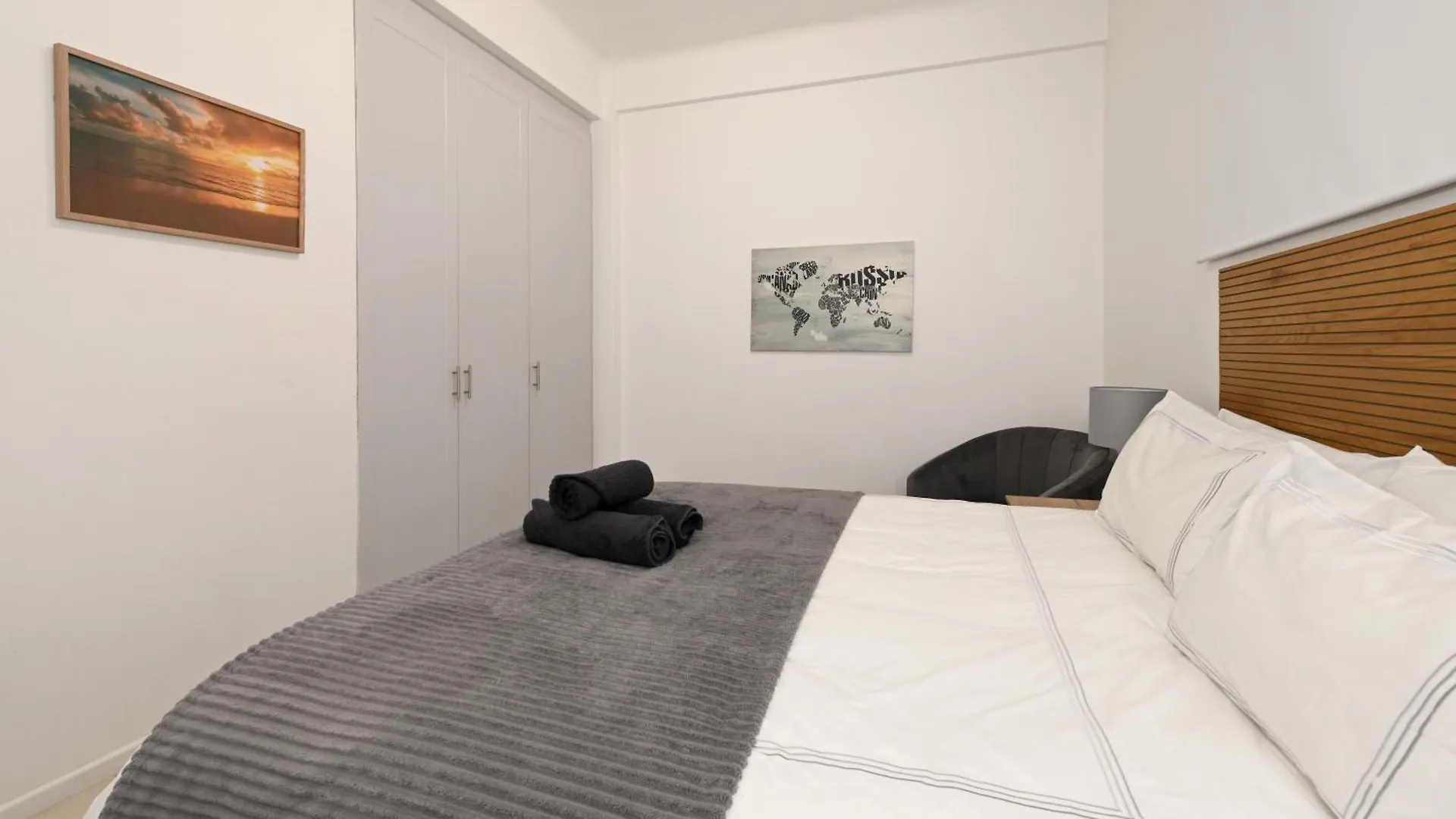 503-607 The Piazza On Church Square Cape Town Apartment