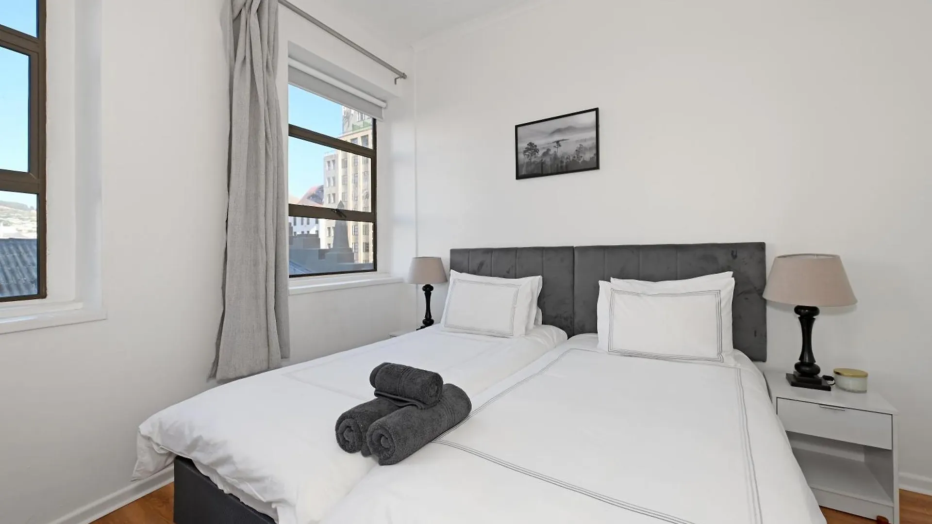 Apartment 503-607 The Piazza On Church Square Cape Town South Africa